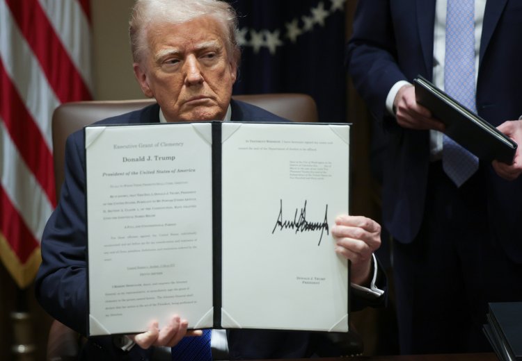 Trump Enacts Broad Executive Order Affecting Election Regulations
