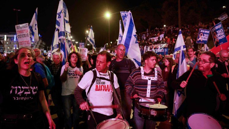 Political turmoil in Israel as conflict with Gaza escalates