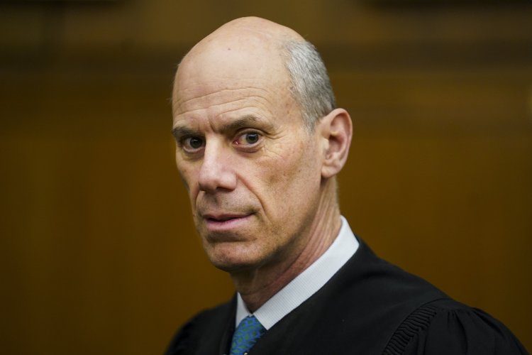 Judge mandates Trump administration maintain preservation of Signal messages