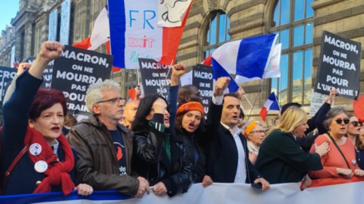 Thousands take to the streets in Paris protesting military support for Ukraine