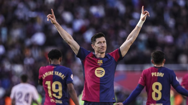 Lewandowski Nets Two Goals, Barcelona Defeats Girona 4-1 to Claim La Liga Lead