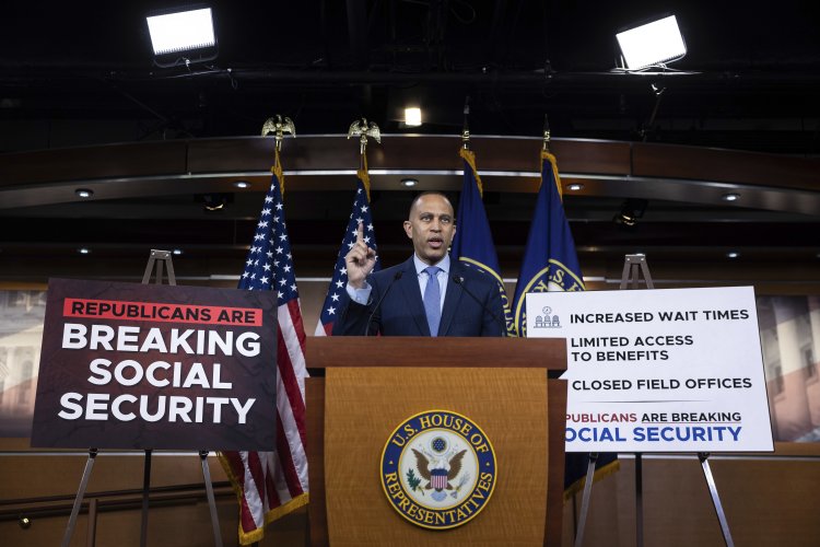 ‘Shouting from the rooftops’: Democrats seize on Trump's tariffs focusing on midterm elections