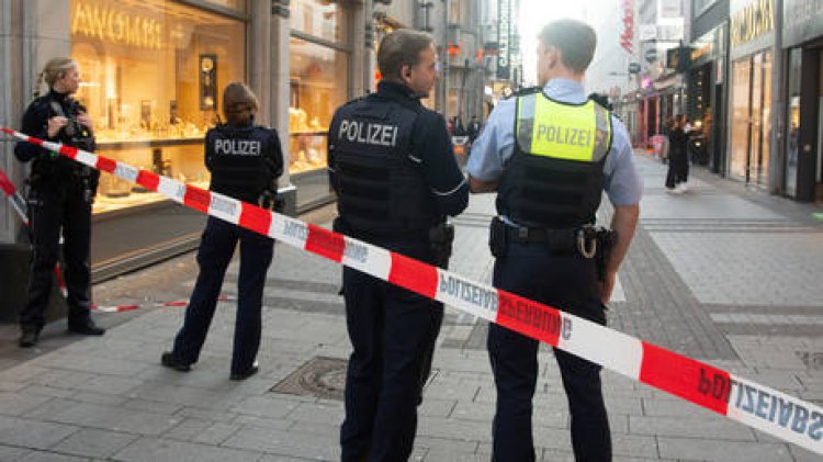 Data reveals hundreds of German police officers are targeted daily