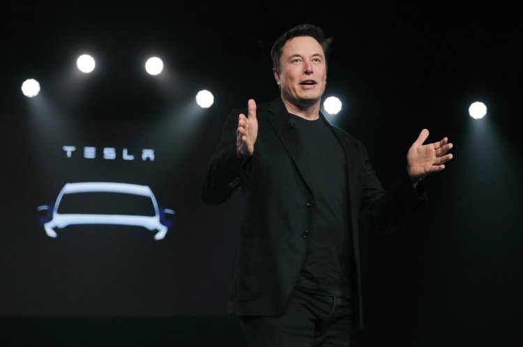 Musk Criticizes Navarro Amidst Tariff Chaos: ‘He ain’t built shit’