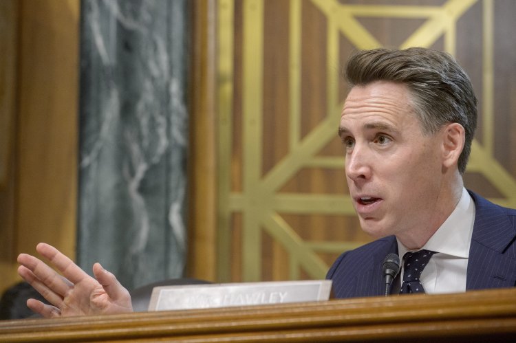 Republicans seek to counteract Democrats' edge on family tax credit