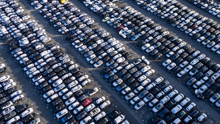 EU aims for consensus in initial response to Trump's tariffs