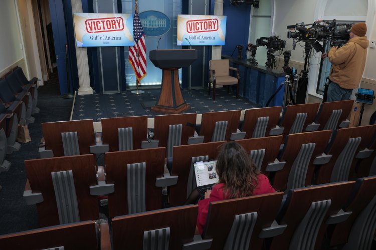 Judge orders Trump to reinstate Associated Press to White House press pool