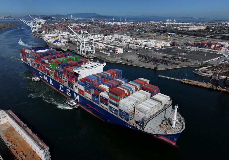 Trump hits pause on trade war