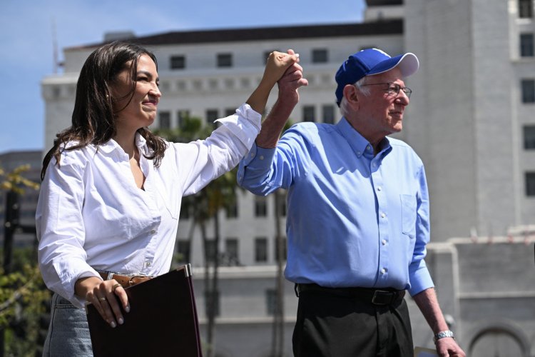Bernie Sanders Attracts Large Audiences, Yet Faces Progressive Challenges in California.