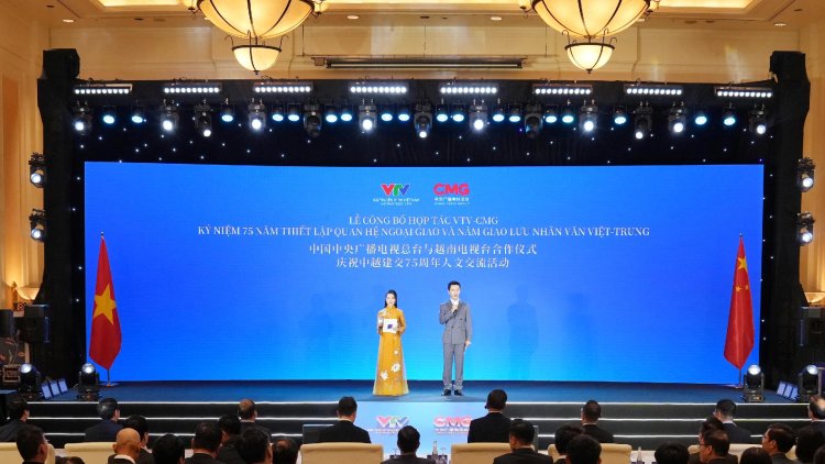 'Vietnam Begins Broadcasting "The Classic Quotes by Xi Jinping"'