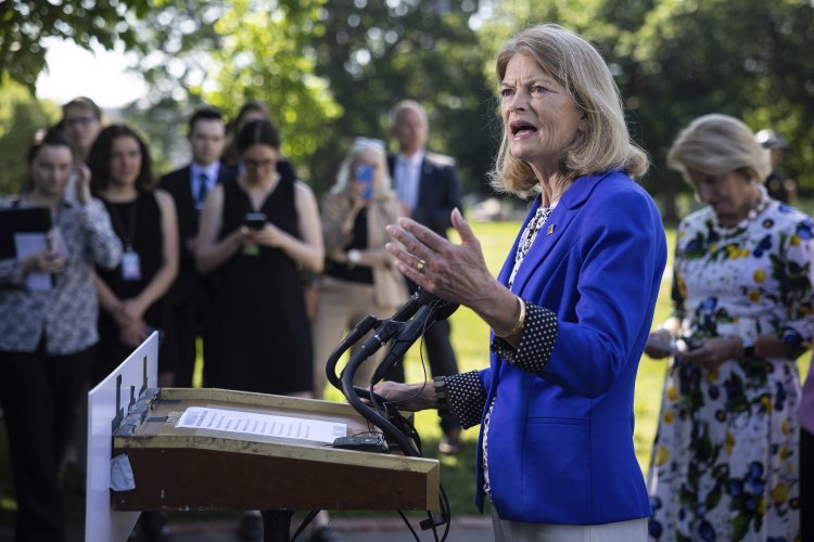 ‘We are all afraid’: Murkowski speaks on ‘real’ fear of retaliation from Trump administration