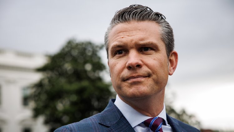 Trump supports Hegseth following the disclosure of attack plans in a Signal chat