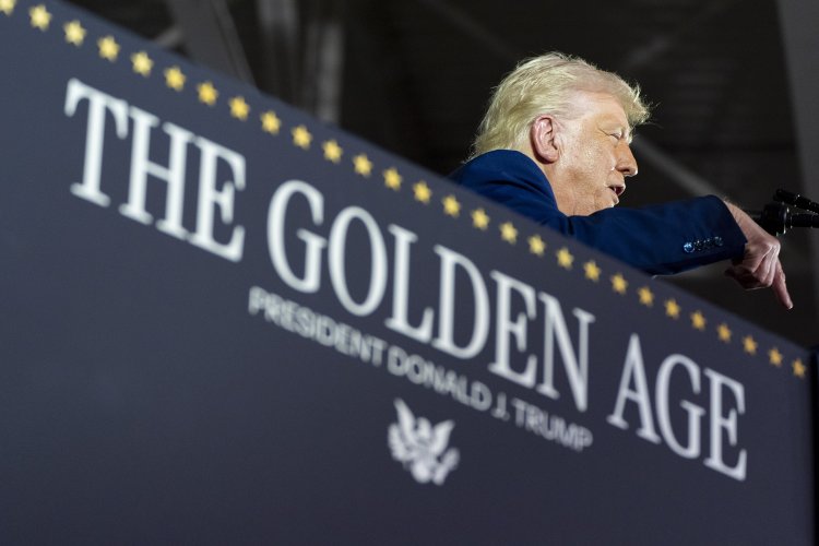 US economy contracts while Americans prepare for Trump's "trade war"