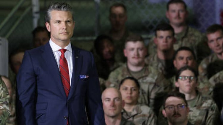 Pentagon Leader Issues Threats to Iran in Response to Houthi Assaults