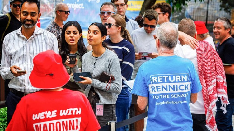 Australian Prime Minister and Opposition Leader Deliver Last Appeals to Voters
