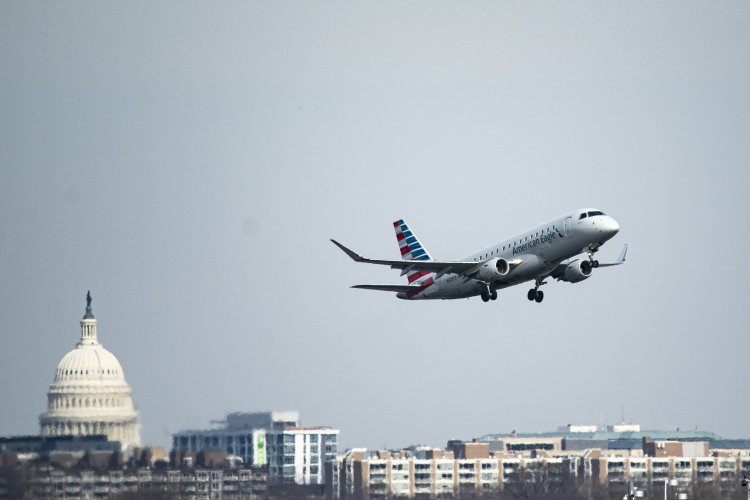 Army halts helicopter operations near Reagan National Airport following DOT’s safety concerns