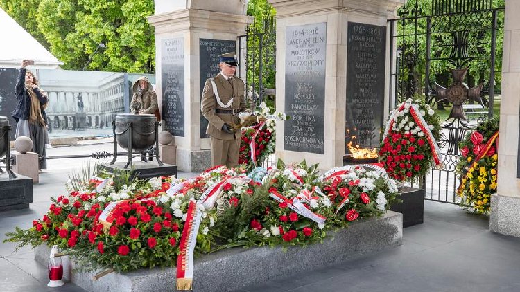 Europe commemorates the 80th anniversary of WWII victory, advocates for peace and unity